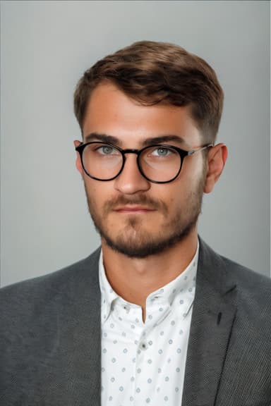 Damian Serwata